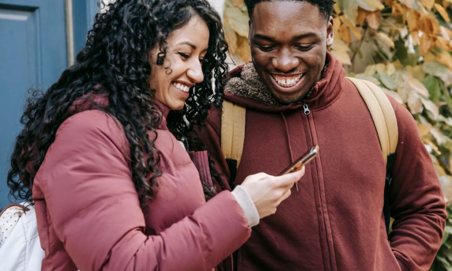 Est-ce que Mi Mover transfère toutes les applications comme Smart Switch