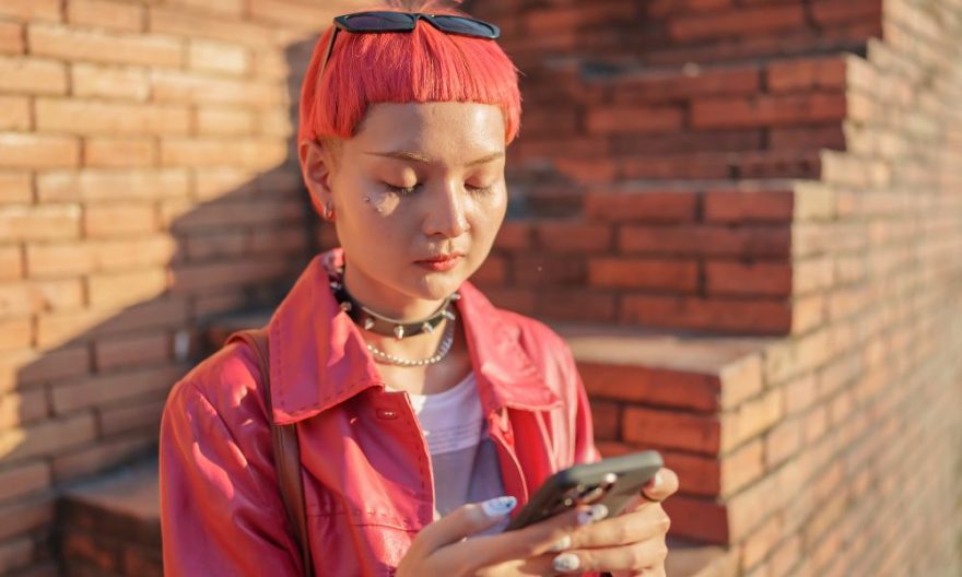 Comment faire une capture d’écran sur WhatsApp sans se faire repérer