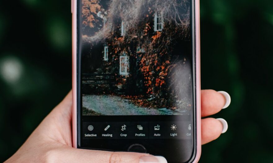 Motorola Edge 80 un design premium et une fiche technique équilibrée